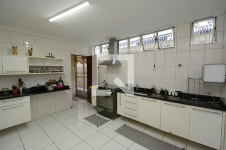 Casa à venda com 747m², 4 quartos e 6 vagasCozinha