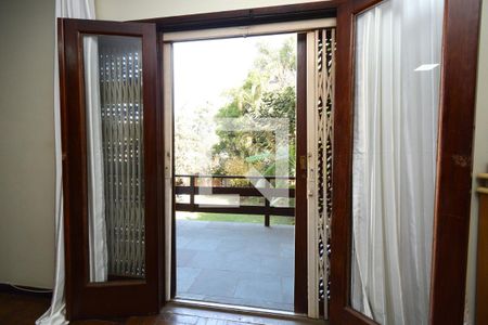 Casa à venda com 747m², 4 quartos e 6 vagasVaranda da Suíte Master