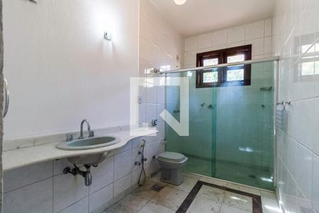 Casa para alugar com 506m², 3 quartos e 2 vagasBanheiro social 