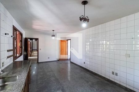 Casa para alugar com 506m², 3 quartos e 2 vagasCozinha