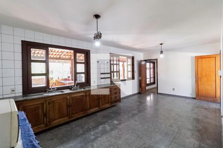 Casa para alugar com 506m², 3 quartos e 2 vagasCozinha