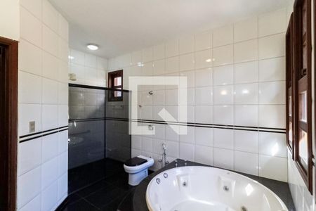 Casa para alugar com 506m², 3 quartos e 2 vagasBanheiro da suíte 