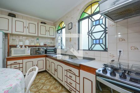 Casa à venda com 185m², 4 quartos e 2 vagas Casa à venda com 185m², 4 quartos e 2 vagasCozinha