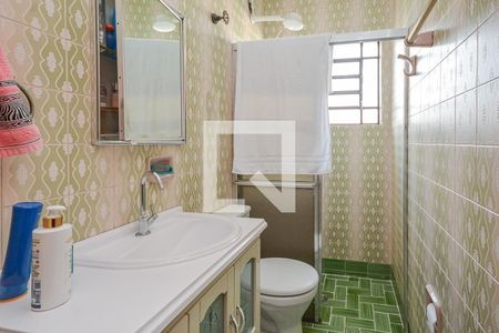 Casa à venda com 185m², 4 quartos e 2 vagas Casa à venda com 185m², 4 quartos e 2 vagasBanheiro