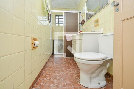 Casa à venda com 185m², 4 quartos e 2 vagas Casa à venda com 185m², 4 quartos e 2 vagasBanheiro