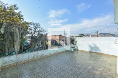 Casa à venda com 185m², 4 quartos e 2 vagas Casa à venda com 185m², 4 quartos e 2 vagasQuarto