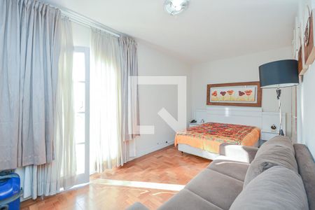 Casa à venda com 185m², 4 quartos e 2 vagas Casa à venda com 185m², 4 quartos e 2 vagasQuarto