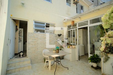 Casa à venda com 149m², 5 quartos e 2 vagasQuintal