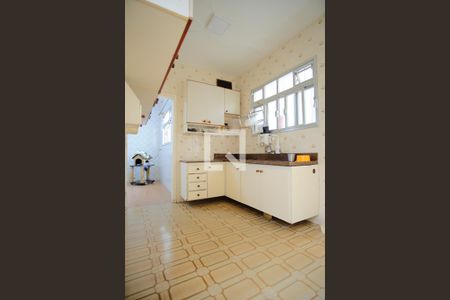 Casa à venda com 149m², 5 quartos e 2 vagasCozinha