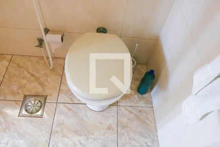 Casa de condomínio à venda com 35m², 1 quarto e sem vaga Casa de condomínio à venda com 35m², 1 quarto e sem vagaBanheiro