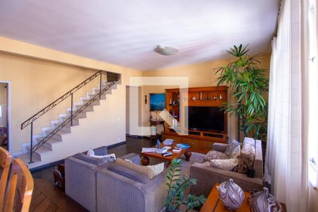 Apartamento à venda com 240m², 3 quartos e 2 vagasSala