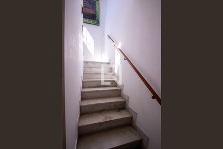 Apartamento à venda com 240m², 3 quartos e 2 vagasEscada