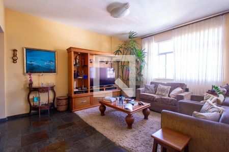 Apartamento à venda com 240m², 3 quartos e 2 vagasSala