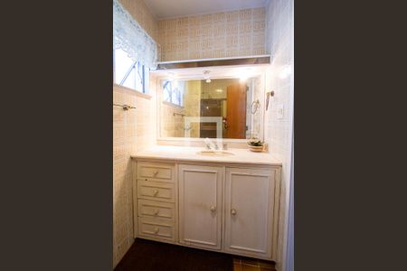 Apartamento à venda com 240m², 3 quartos e 2 vagasBanheiro Social