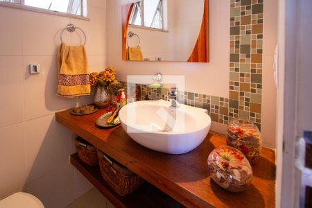 Apartamento à venda com 240m², 3 quartos e 2 vagasLavabo 2