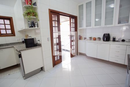 Casa à venda com 400m², 4 quartos e 5 vagas Casa à venda com 400m², 4 quartos e 5 vagasCozinha