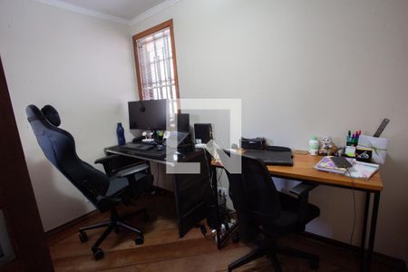 Casa à venda com 400m², 4 quartos e 5 vagas Casa à venda com 400m², 4 quartos e 5 vagasEscritório