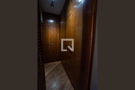 Casa à venda com 400m², 4 quartos e 5 vagas Casa à venda com 400m², 4 quartos e 5 vagasCloset da suíte