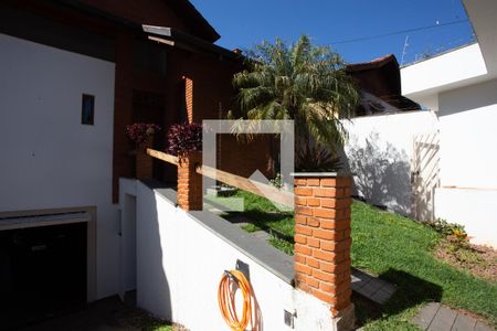 Casa à venda com 400m², 4 quartos e 5 vagas Casa à venda com 400m², 4 quartos e 5 vagasÁrea externa