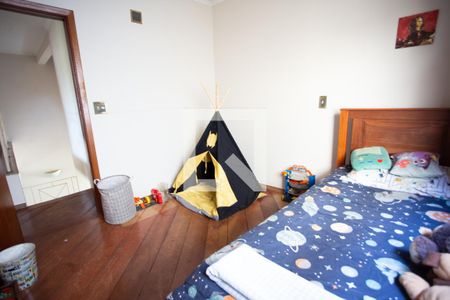 Casa à venda com 400m², 4 quartos e 5 vagas Casa à venda com 400m², 4 quartos e 5 vagasQuarto 2