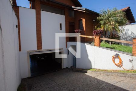 Casa à venda com 400m², 4 quartos e 5 vagas Casa à venda com 400m², 4 quartos e 5 vagasÁrea externa