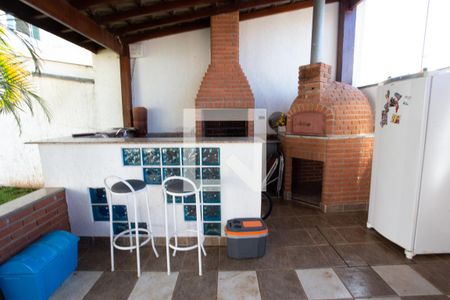 Casa à venda com 400m², 4 quartos e 5 vagas Casa à venda com 400m², 4 quartos e 5 vagasSALÃO EXTERNO E CHURRASQUEIRA