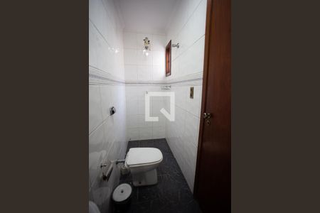 Casa à venda com 400m², 4 quartos e 5 vagas Casa à venda com 400m², 4 quartos e 5 vagasBANHEIRO 3