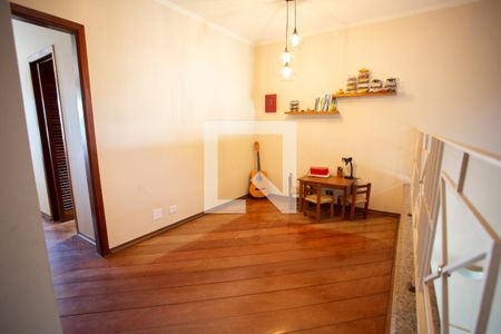 Casa à venda com 400m², 4 quartos e 5 vagas Casa à venda com 400m², 4 quartos e 5 vagasHall