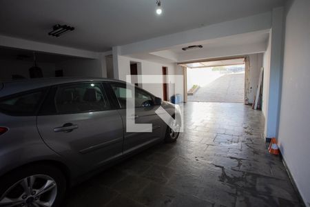 Casa à venda com 400m², 4 quartos e 5 vagas Casa à venda com 400m², 4 quartos e 5 vagasGaragem