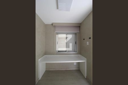 Apartamento para alugar com 77m², 2 quartos e 1 vagaEscritório