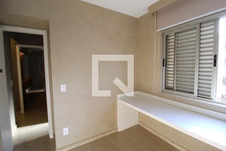 Apartamento para alugar com 77m², 2 quartos e 1 vagaEscritório