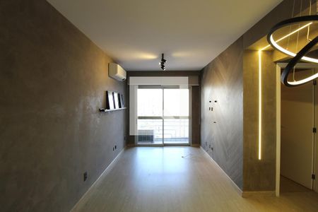 Apartamento para alugar com 77m², 2 quartos e 1 vagaSala
