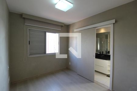 Apartamento para alugar com 77m², 2 quartos e 1 vagaQuarto 2 - Suíte