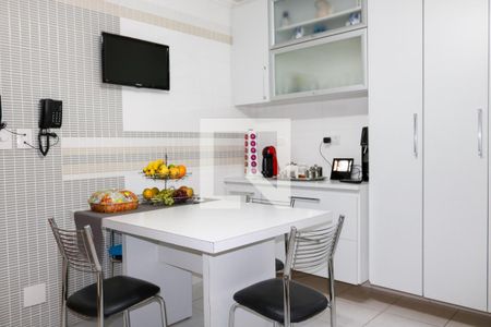 Apartamento à venda com 254m², 3 quartos e 2 vagasCozinha