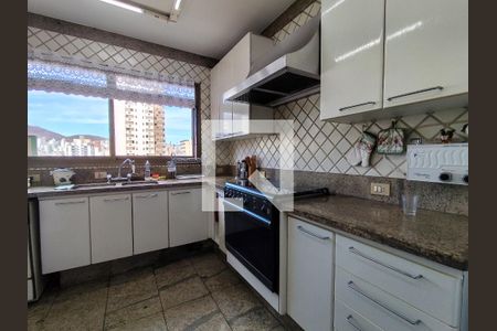 Apartamento à venda com 240m², 4 quartos e 3 vagasCozinha