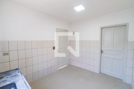 Cozinha de casa para alugar com 1 quarto, 36m² em Jardim Oriental, São Paulo