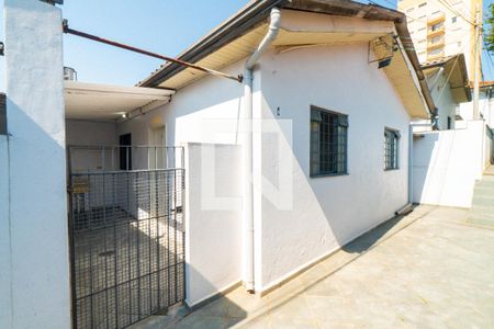 Fachada de casa para alugar com 1 quarto, 36m² em Jardim Oriental, São Paulo