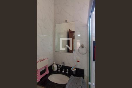 Casa à venda com 153m², 3 quartos e 2 vagasBanheiro da Suíte