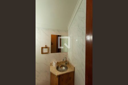 Casa à venda com 153m², 3 quartos e 2 vagasLavabo