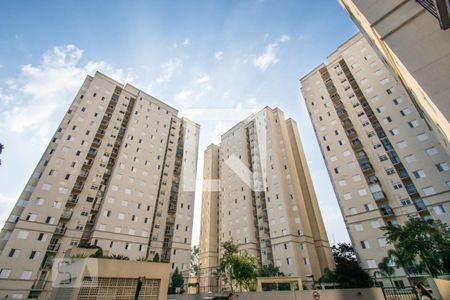 Apartamento para alugar com 59m², 2 quartos e 1 vaga Apartamento para alugar com 59m², 2 quartos e 1 vagaFachada