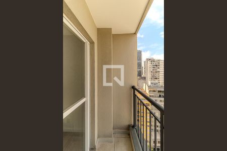 Varanda de kitnet/studio para alugar com 1 quarto, 28m² em República, São Paulo