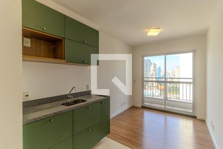 Cozinha de kitnet/studio para alugar com 1 quarto, 28m² em República, São Paulo