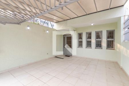 Casa à venda com 220m², 4 quartos e 1 vaga Casa à venda com 220m², 4 quartos e 1 vagaGaragem