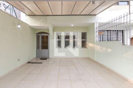 Casa à venda com 220m², 4 quartos e 1 vaga Casa à venda com 220m², 4 quartos e 1 vagaGaragem