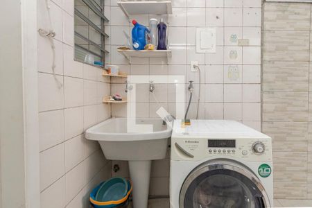 Casa à venda com 220m², 4 quartos e 1 vaga Casa à venda com 220m², 4 quartos e 1 vagaLavanderia