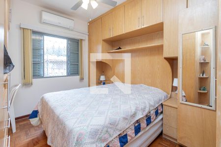 Casa à venda com 220m², 4 quartos e 1 vaga Casa à venda com 220m², 4 quartos e 1 vagaSuíte