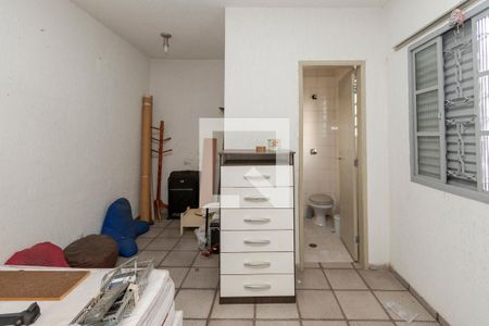 Casa à venda com 220m², 4 quartos e 1 vaga Casa à venda com 220m², 4 quartos e 1 vagaEdícula - Quarto