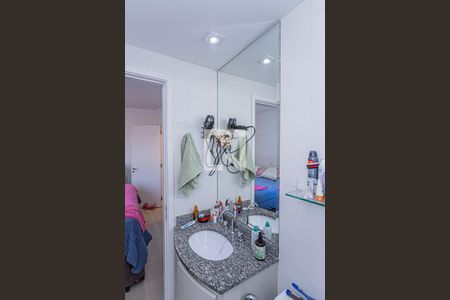 Apartamento à venda com 70m², 3 quartos e 2 vagasBanheiro suite