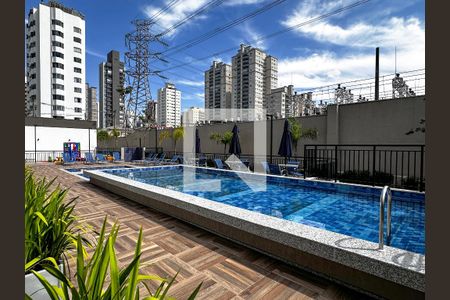 Apartamento à venda com 31m², 1 quarto e sem vagaPiscina