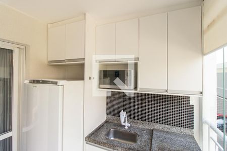 Apartamento para alugar com 34m², 1 quarto e 1 vaga Apartamento para alugar com 34m², 1 quarto e 1 vagaCozinha e varanda